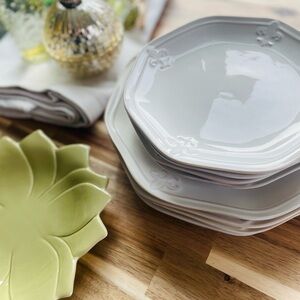 JAY IMPORTS + HOME | 5 | 8” Bell Pepper Stripes Dots Multicolor Flower Plate Set